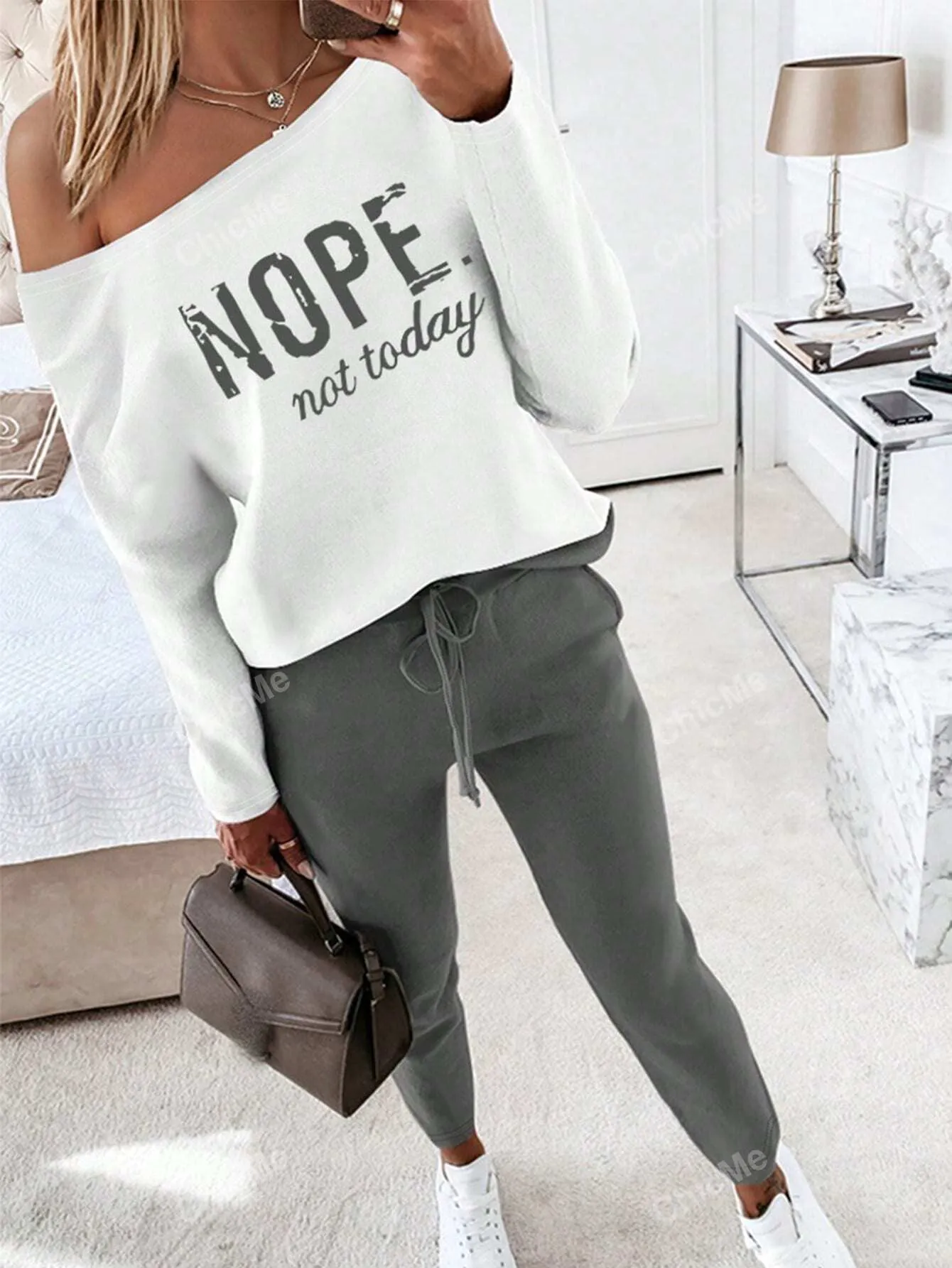 2pcs/Set Fashionable Casual T-Shirt With Letter/Animal Print/Graphic Oblique Shoulder Long Sleeve Top And Slim Fit Pants