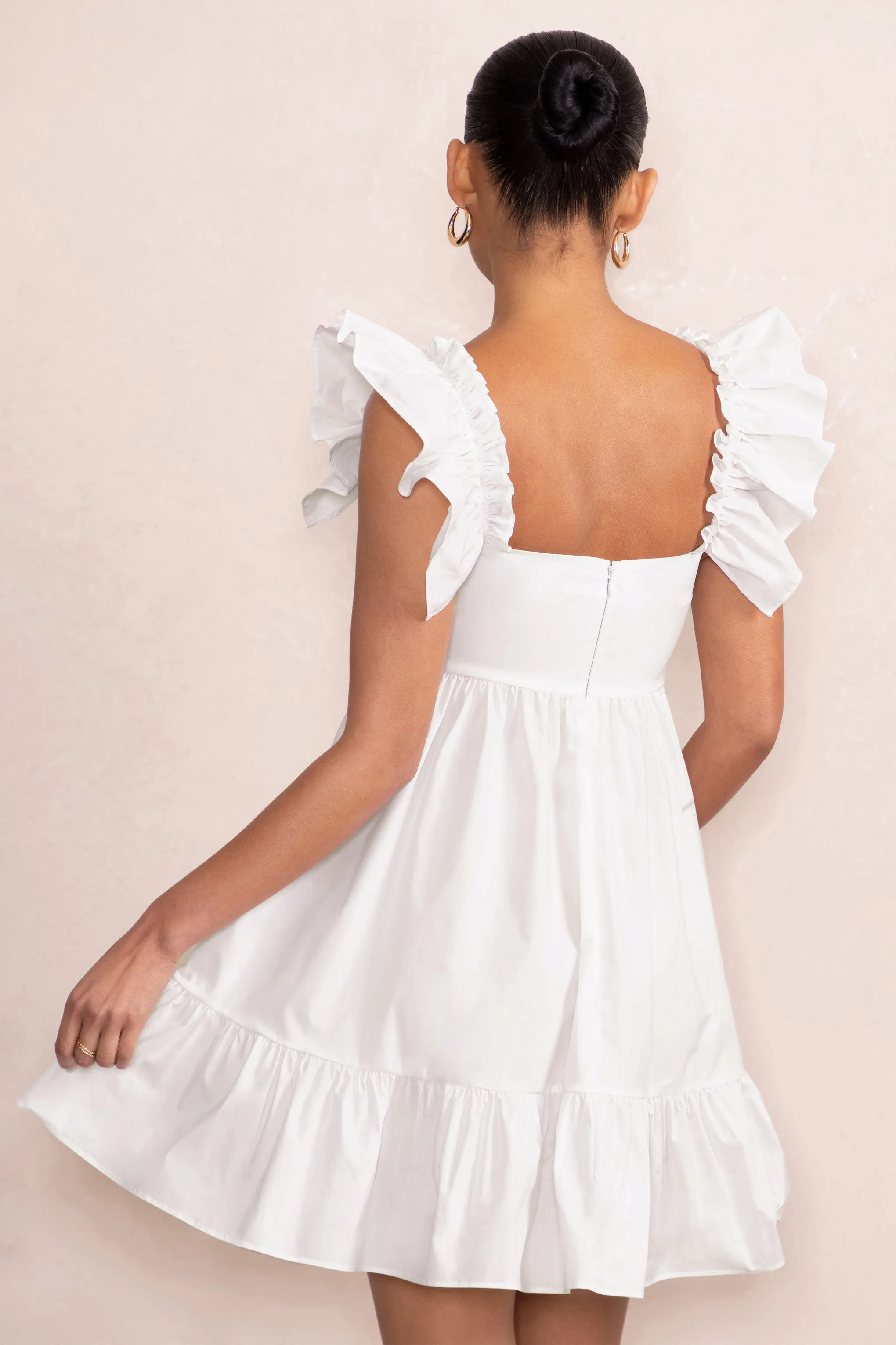 Dolly Daze | Mini-robe babydoll de grossesse blanche avec manches à volants