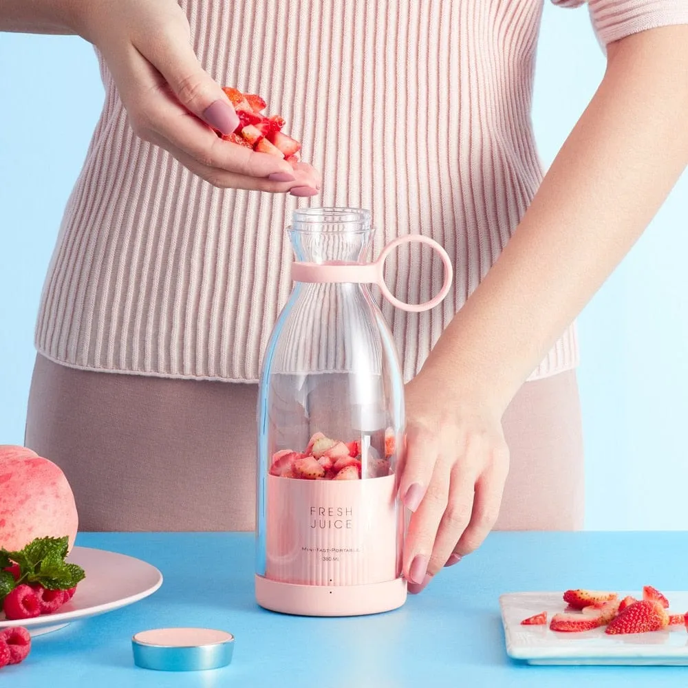 The Snuggly Fresh Juice Blender